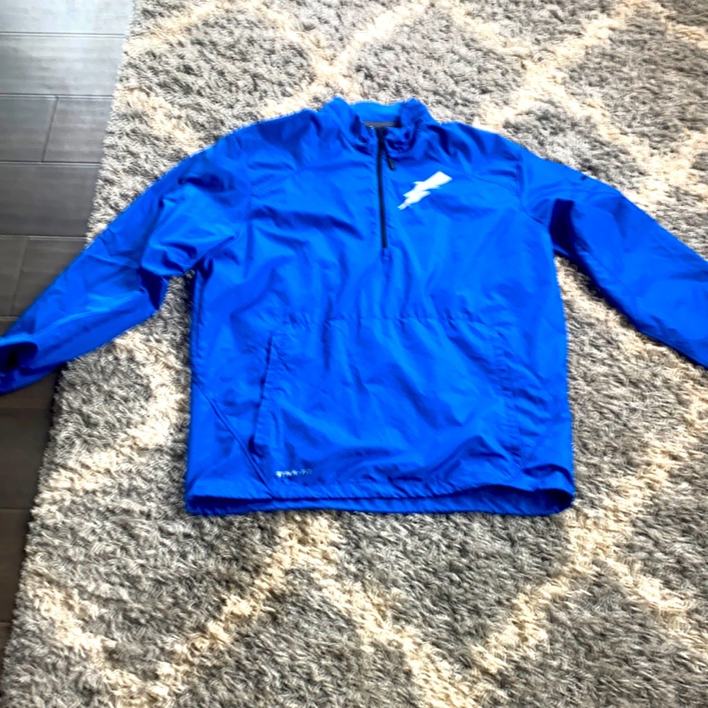 Nike a storm Fit windbreaker medium